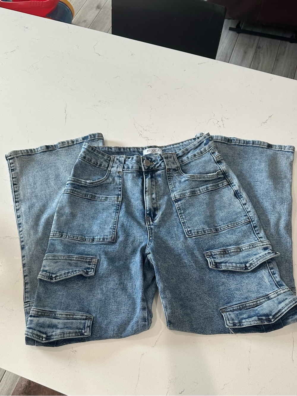 Light Blue Wide-Leg Cargo Jeans for Women
